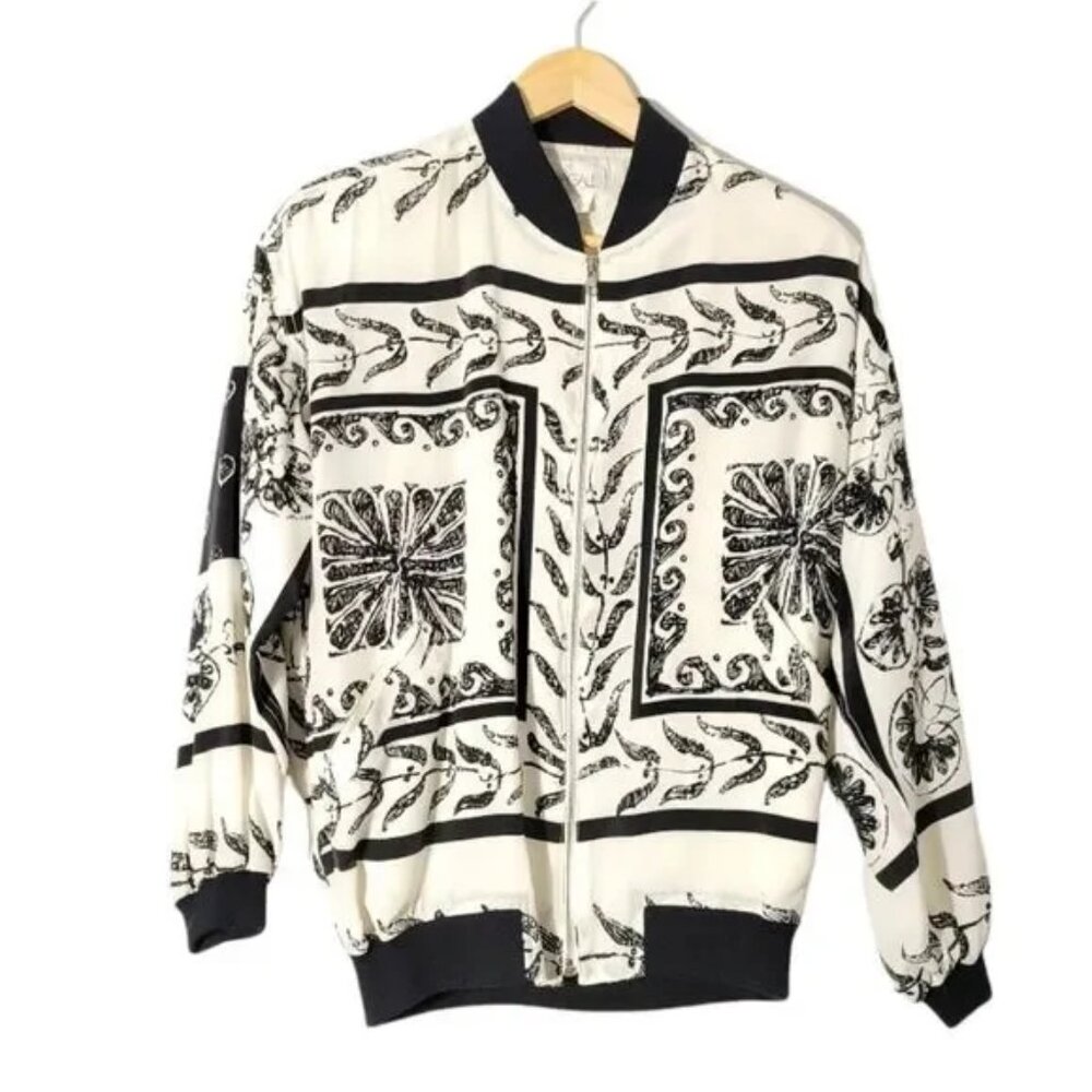 Chagall Vintage Style Oversized Bomber Jacket White Black Size Small.
